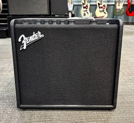 Fender - Mustang LT25